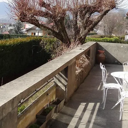 게스트하우스 La Maison Fleurie